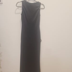 Chic Black Sleeveless Gown